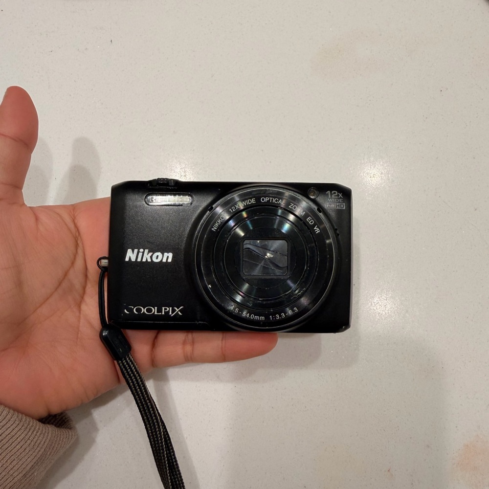 Nikon COOLPIX Compact Black Camera